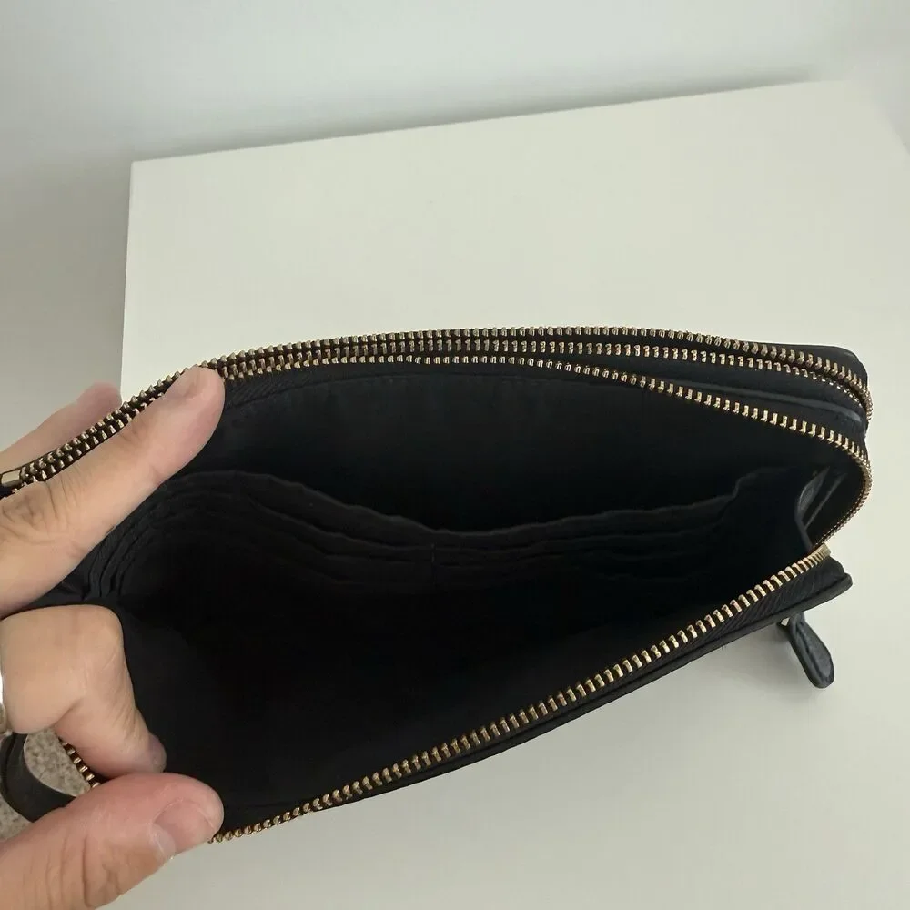 COACH Black Pebble Leather Corner Zip Wristlet Gold Classic Old Money Minimalist